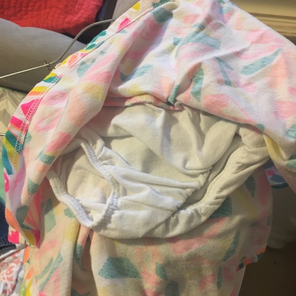 Baby girl 6 month patriotic bundle onesies & skirt - Picture 6 of 6